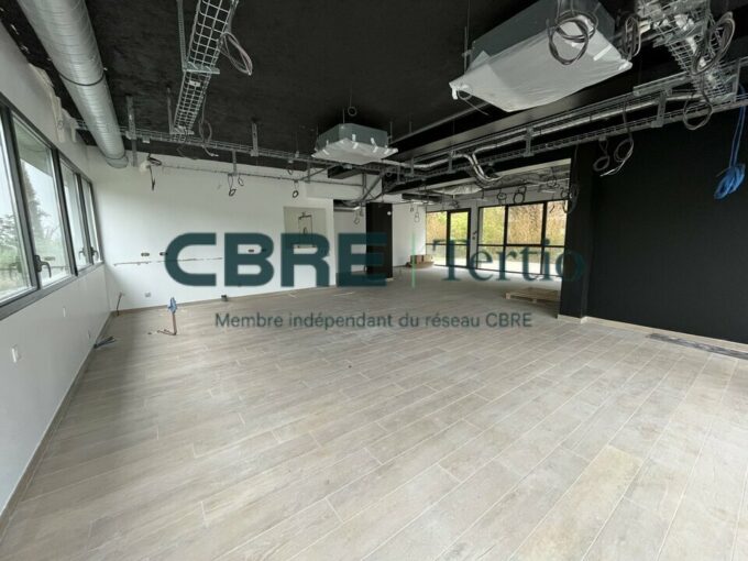 LOCAL COMMERCIAL RESTAURATION / Chambray-Les-Tours Clinique Vinci