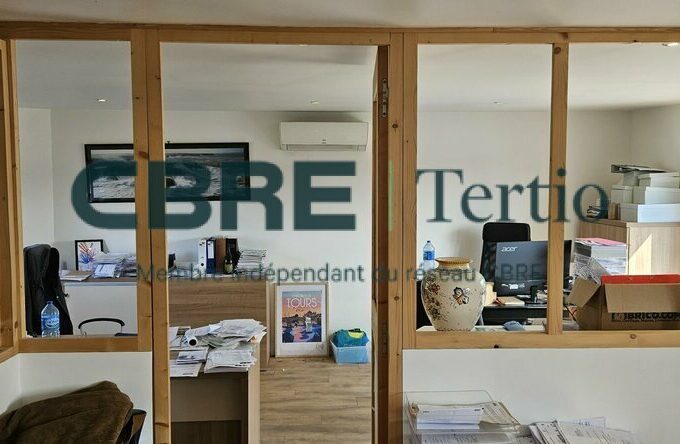 TOURS EST – Local d&rsquo;activité stockage