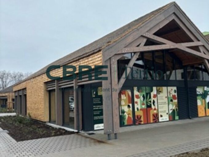 Location local commercial 2 Lions de 126m²