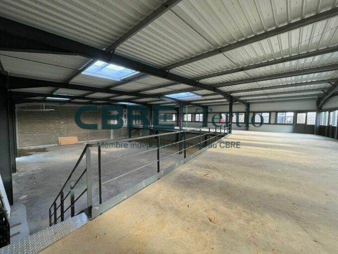 LOCAUX D&rsquo;ACTIVITÉS NEUF / ZONE AUCHAN SAINT-CYR-SUR-LOIRE