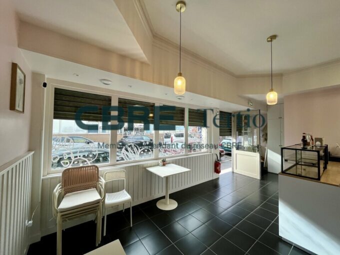 Place des Halles / Locaux commerciaux ou bureaux