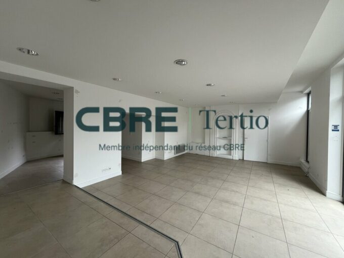 LOCAL COMMERCIAL – Belle visibilité