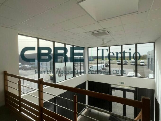 LOCAUX D&rsquo;ACTIVITE A LOUER / LA LIODIERE JOUE LES TOURS