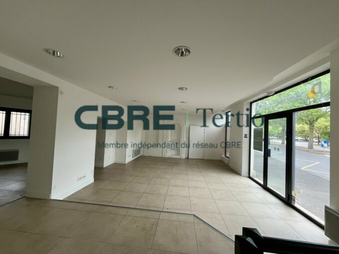 LOCAL COMMERCIAL – Belle visibilité