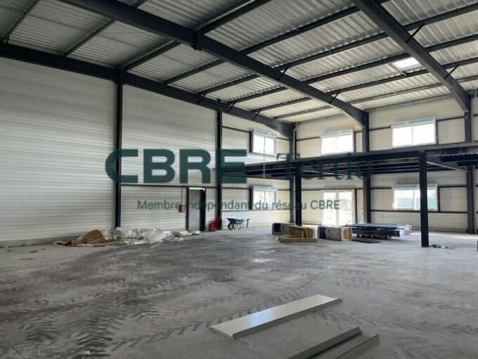 Locaux d&rsquo;activité neuf divisible