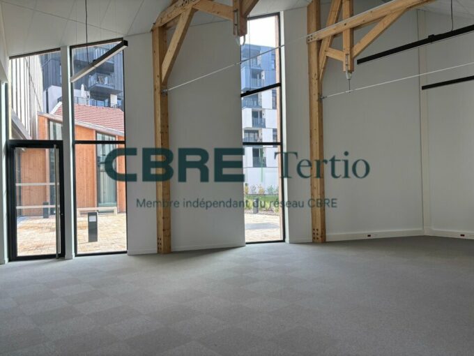 TOURS Centre – Nombreuses possibilités dans cet immeuble neuf