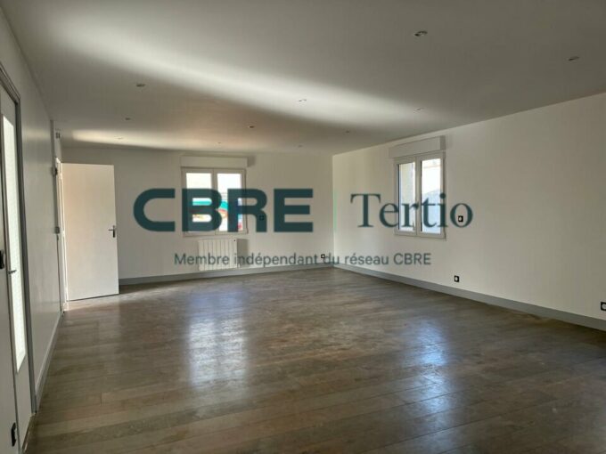 LOCAL PROFESSIONEL – BUREAUX À LOUER / Saint-Avertin
