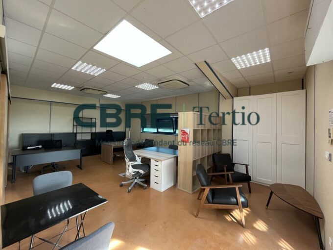 BUREAUX A LOUER A 15 MINUTES DE TOURS