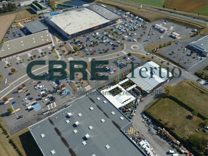 Local commercial Sainte Maure