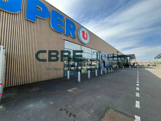 LOCAL COMMERCIAL NEUF A LOUER