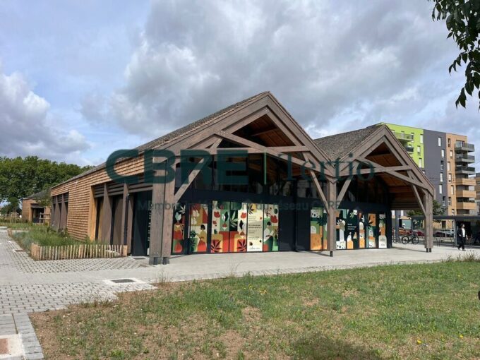 Location local commercial 2 Lions de 126m²