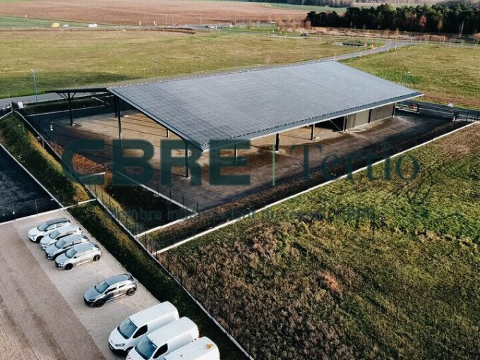 LOCAUX D&rsquo;ACTIVITÉS 300m² / SUBLAINES