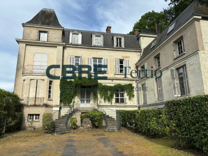 A VENDRE – Propriété de caractère à Saint-Avertin