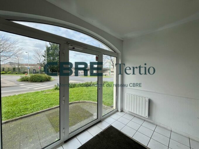 LOCAL COMMERCIAL / TOURS PROCHE GARE