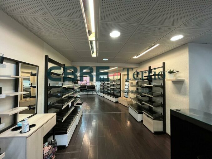 Local commercial Rue de Bordeaux / Tours Centre Proche Gare